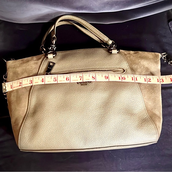 Beautiful Coach Bag in Very Good Condition, Gray Leather & Suede, Preowned - Picture 12 of 13